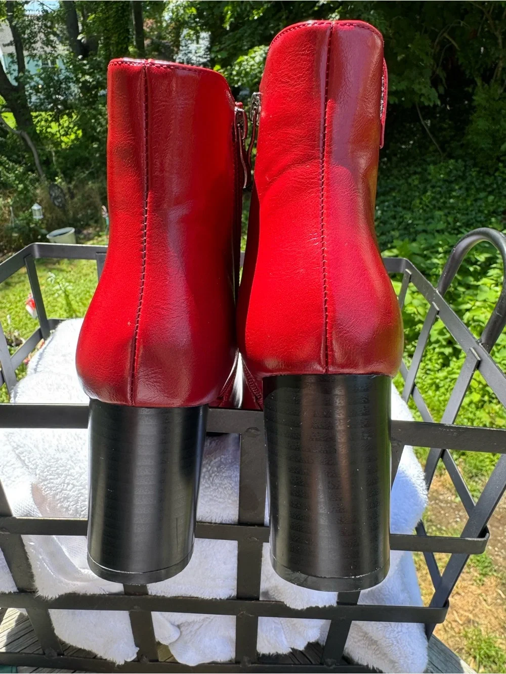 Torgeis Daralyn Women's Red Ankle Booties 6.5 Block Heel New
